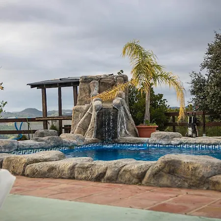 El Desafio De Aguilas Holiday home Almogia